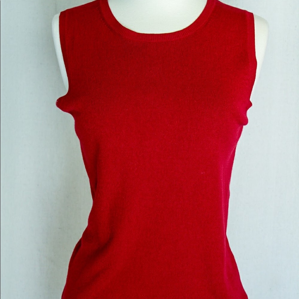 Ann Taylor Red Knit Sweater sleeveless.